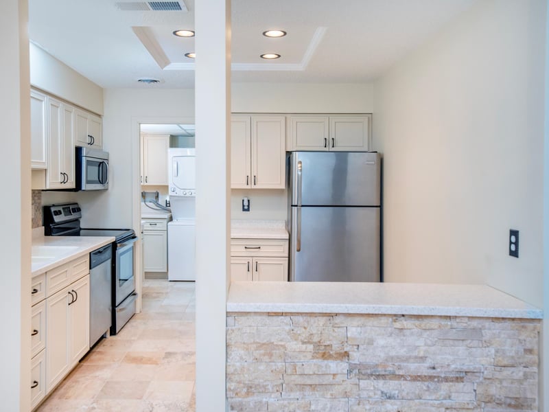2275 Youngman Ave #306W, Saint Paul, MN 55116