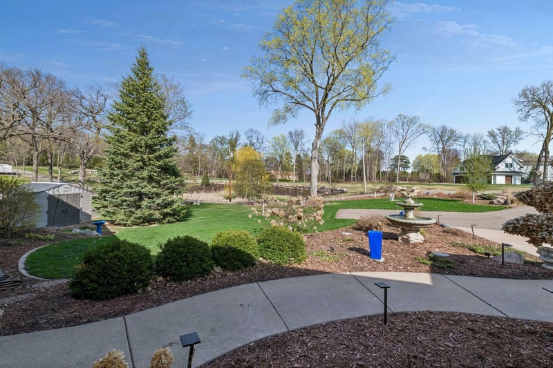 2707 Walters Port Ln, Orono, MN 55331