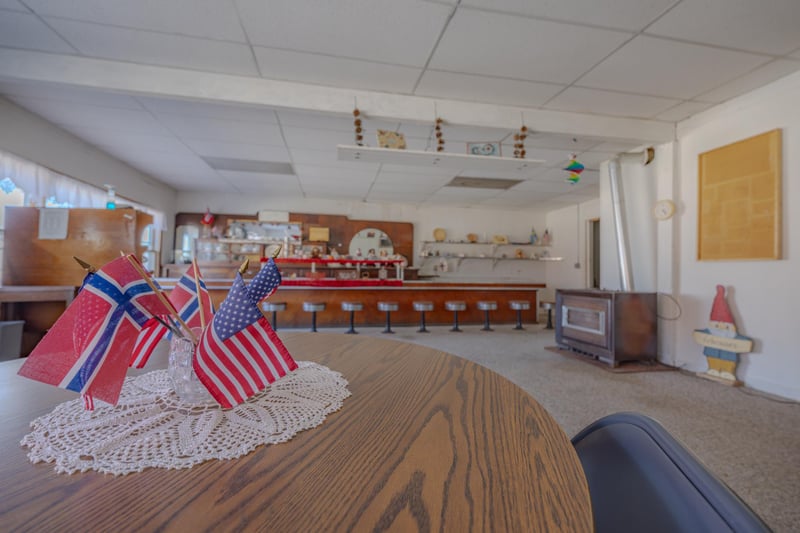 211 Front St NW, Sunburg, MN 56289