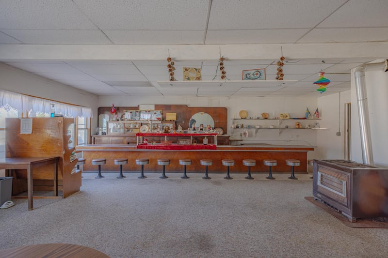 211 Front St NW, Sunburg, MN 56289