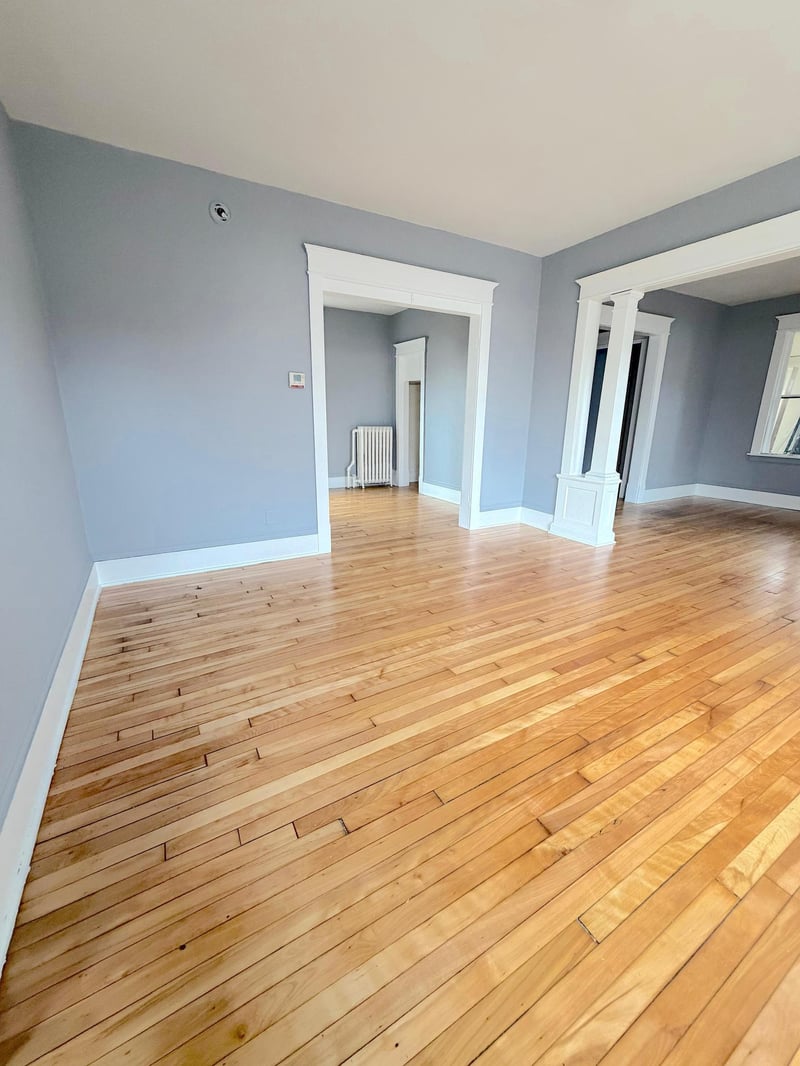 651 Ivy Ave E, Saint Paul, MN 55106