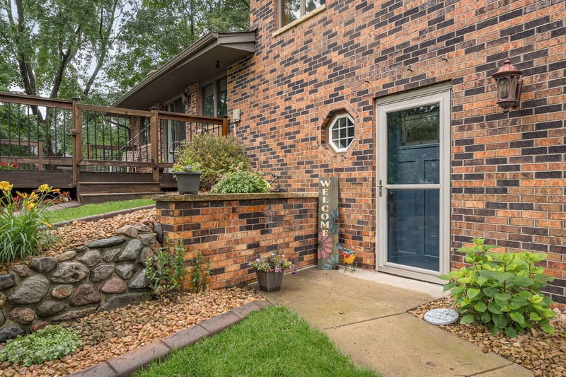 2234 Bluebird Ln, Buffalo, MN 55313