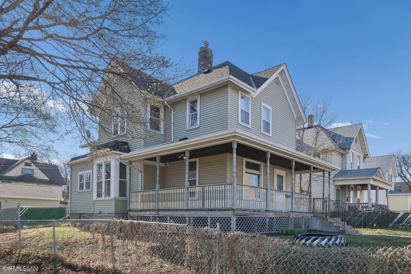 2203 Chicago Ave, Minneapolis, MN 55404