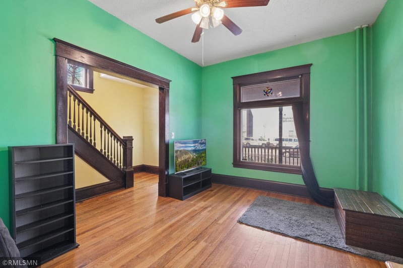 2203 Chicago Ave, Minneapolis, MN 55404