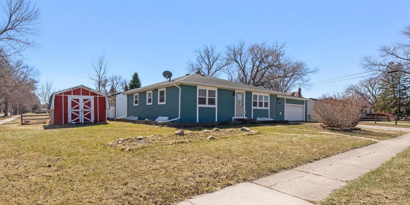 1409 13th Ave N, Moorhead, MN 56560
