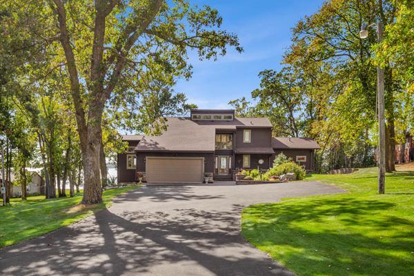 51224 Pelican Point Dr, Detroit Lakes, MN 56501