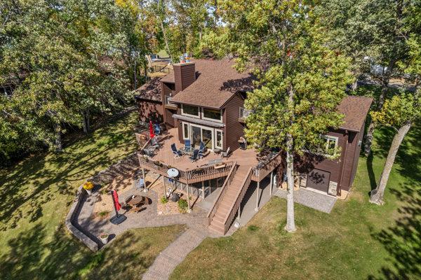 51224 Pelican Point Dr, Detroit Lakes, MN 56501