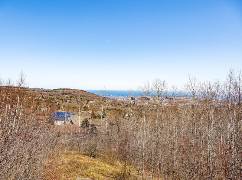 29XX W 15th St, Duluth, MN 55806