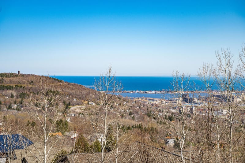 29XX W 15th St, Duluth, MN 55806
