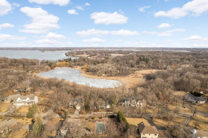 18800 Highland Ave, Wayzata, MN 55391