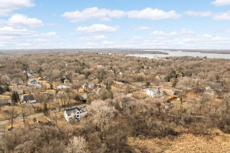18800 Highland Ave, Wayzata, MN 55391