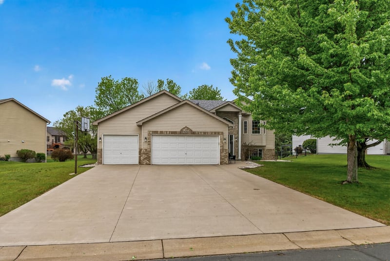 8268 Parell Ave NE, Otsego, MN 55330
