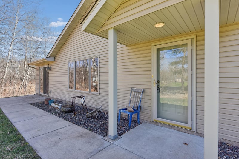 650 Deer Pa, Osceola, WI 54020