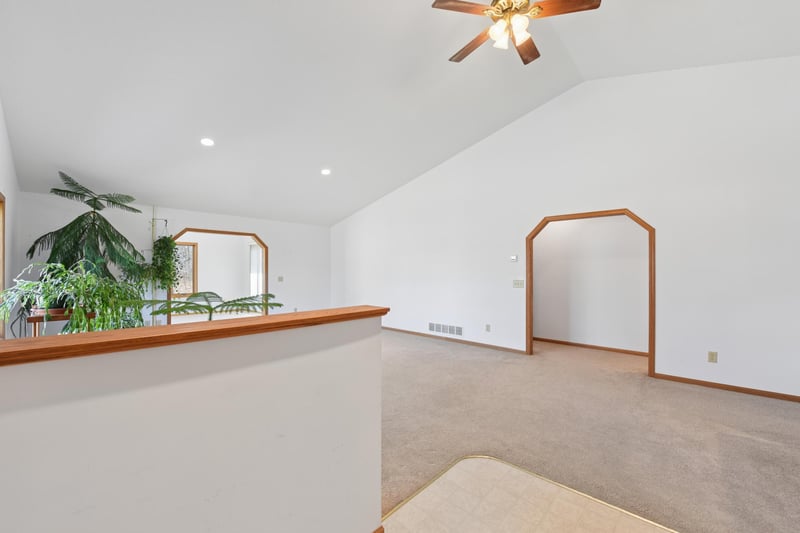 650 Deer Pa, Osceola, WI 54020