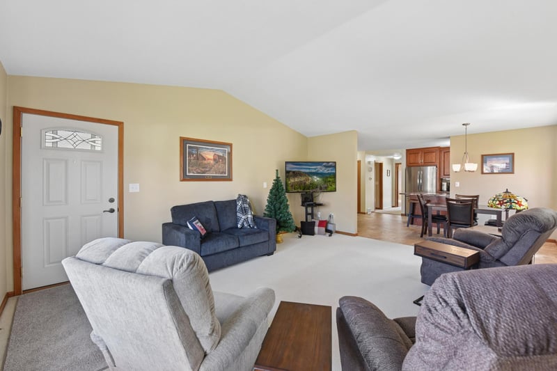 1455 Pringle Ct, Hastings, MN 55033