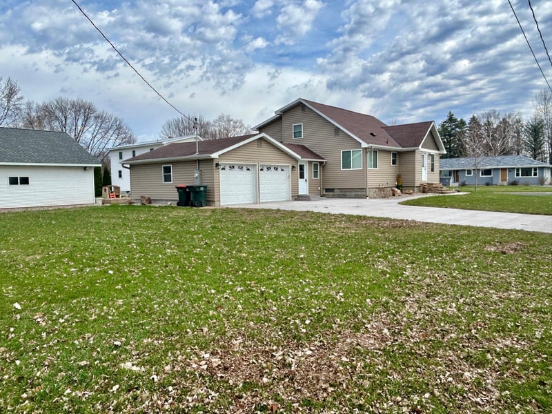310 Southview Ave S, Gaylord, MN 55334