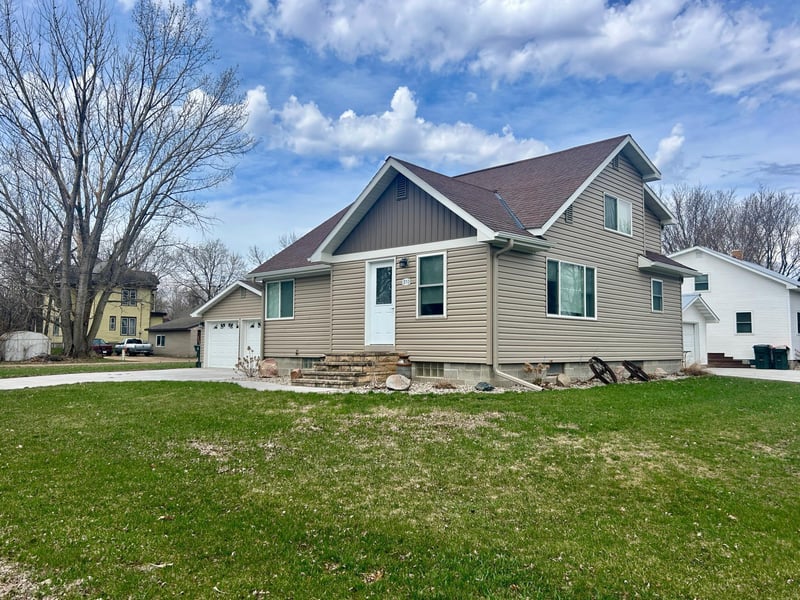 310 Southview Ave S, Gaylord, MN 55334