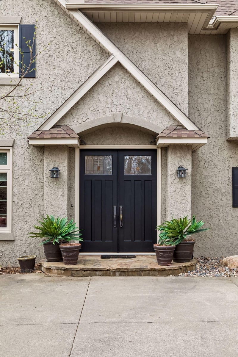 3701 Blackhawk Rd, Eagan, MN 55122