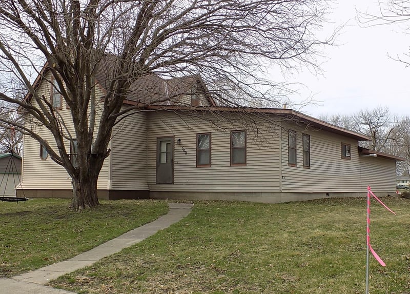 500 Main Ave, Lafayette, MN 56054