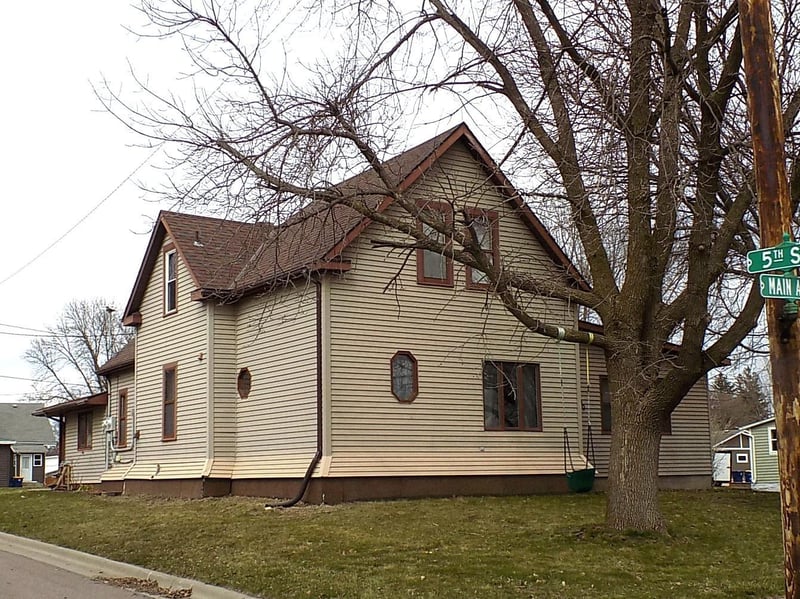 500 Main Ave, Lafayette, MN 56054