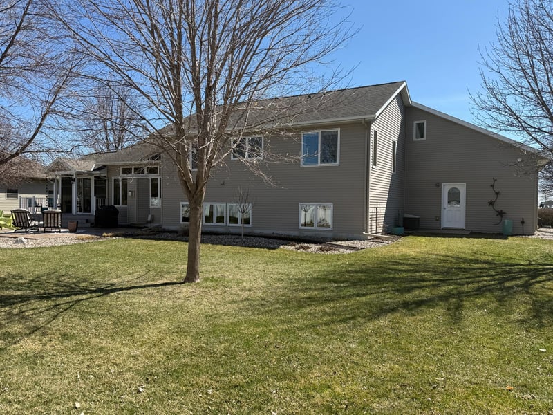 599 Hope St, Wabasso, MN 56293