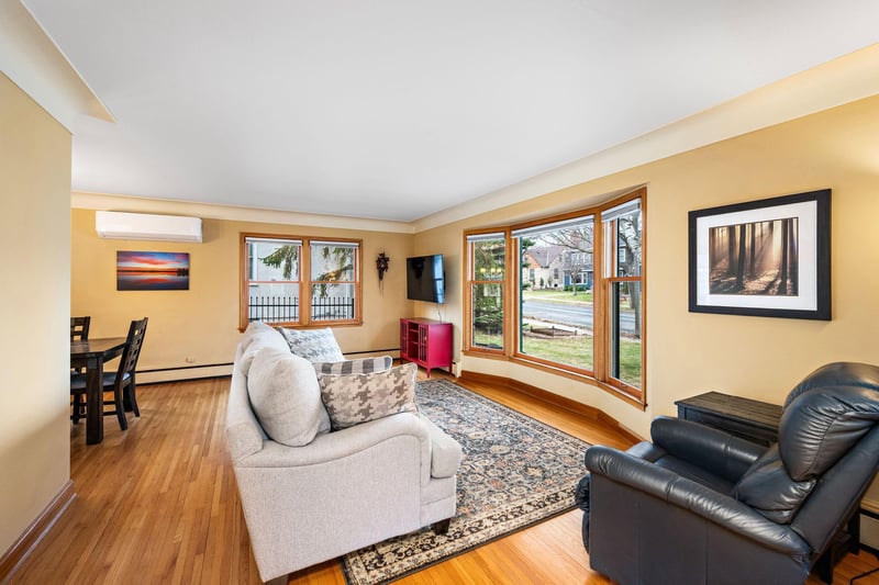 298 Washburn Ave N, Minneapolis, MN 55405