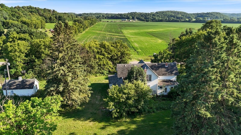 W6650 690th Ave, Beldenville, WI 54003