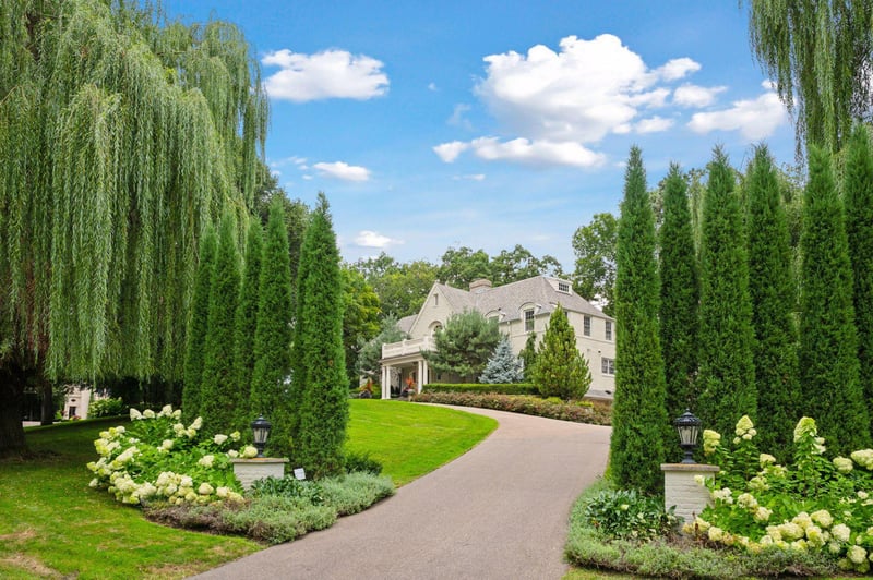 12 Merilane Ave, Edina, MN 55436