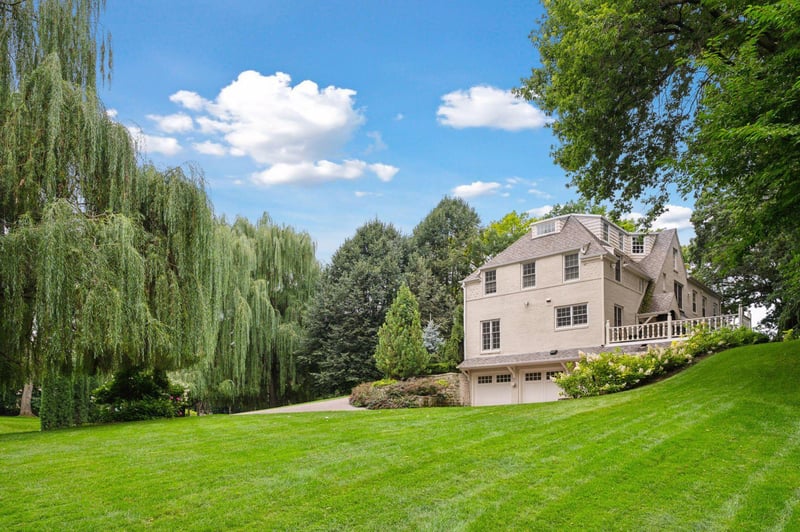 12 Merilane Ave, Edina, MN 55436