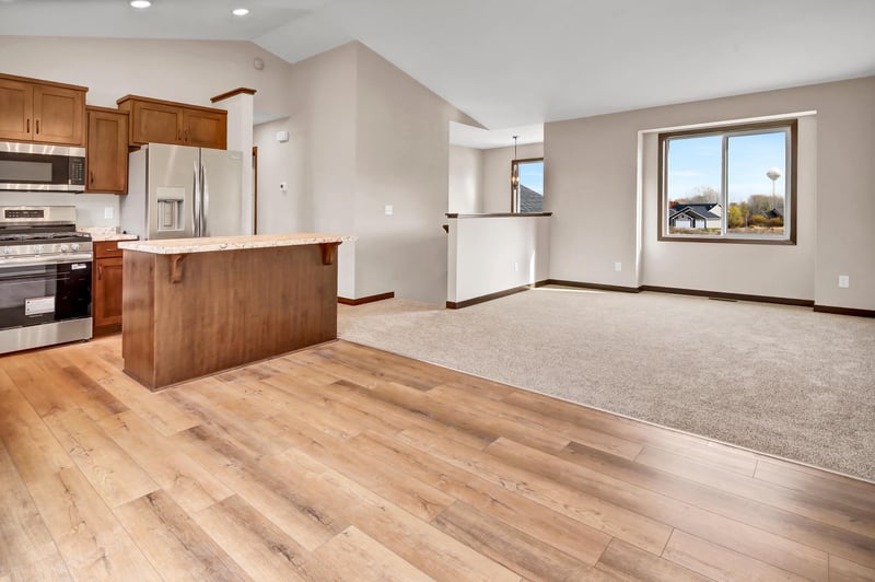 805 Prateria Ave, Avon, MN 56310