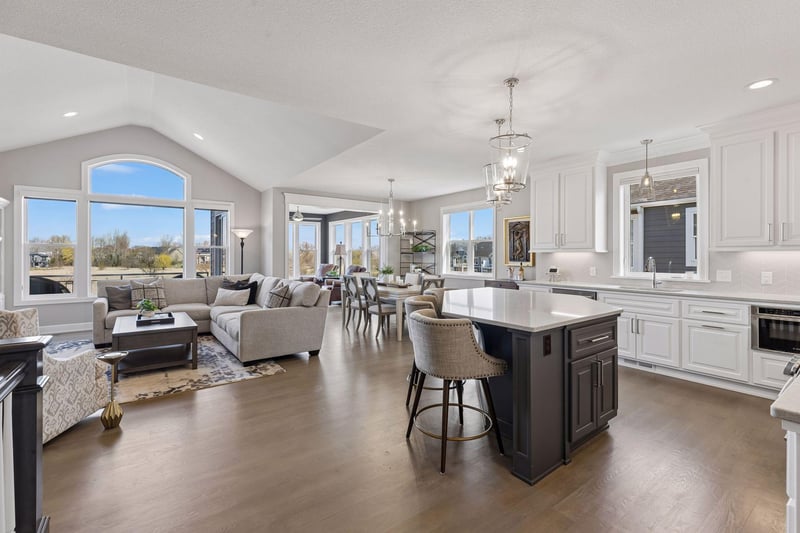 17050 60th Ave N, Plymouth, MN 55446