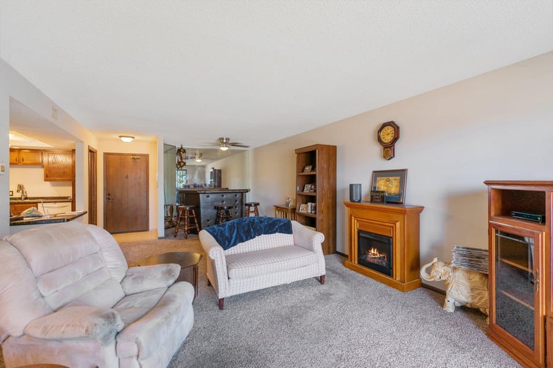 4710 58th Ave N #208, Crystal, MN 55429