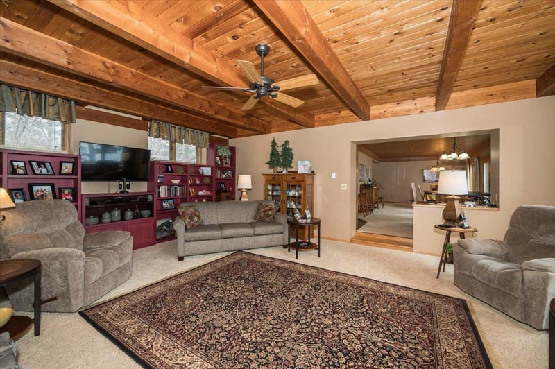 8305 S Summer Rd, Lake Nebagamon, WI 54849