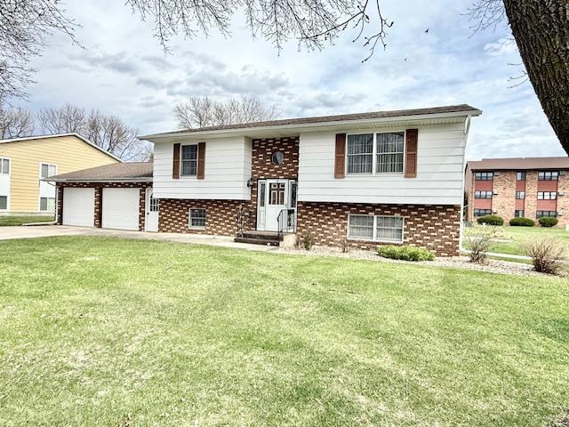 14 1st St NW, Fairfax, MN 55332