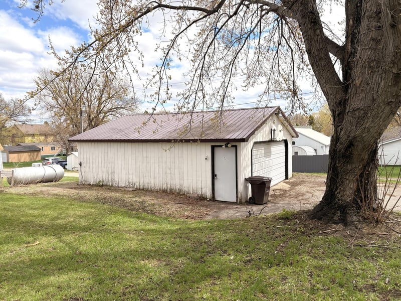 301 N 3rd St, Milan, MN 56262