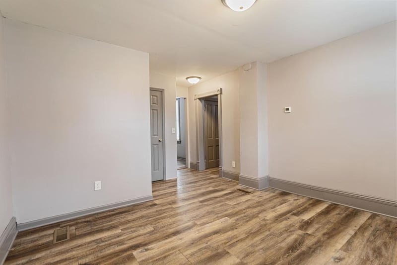 792 Duluth St, Saint Paul, MN 55106
