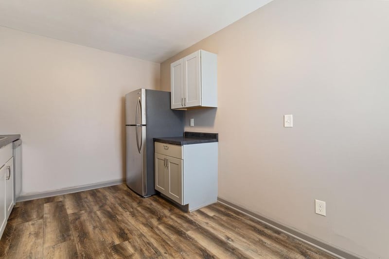 792 Duluth St, Saint Paul, MN 55106