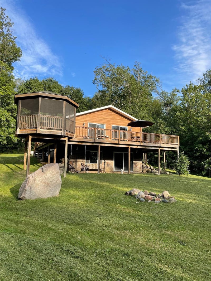 44138 Maple Ln, Harris, MN 55032