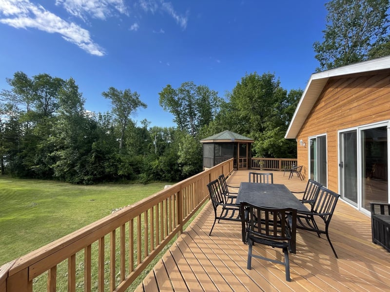 44138 Maple Ln, Harris, MN 55032