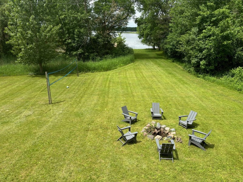 44138 Maple Ln, Harris, MN 55032