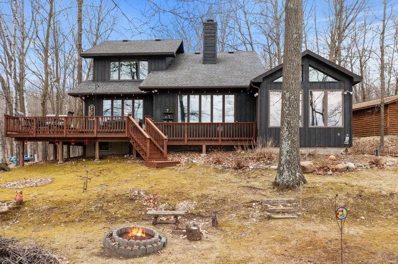 2709 1 1/2 St, Cumberland, WI 54829