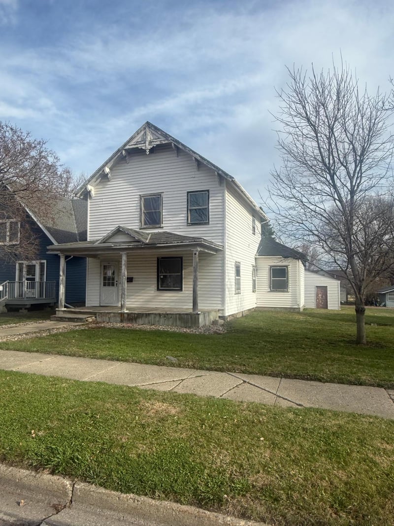 505 E Chestnut St, Redwood Falls, MN 56283