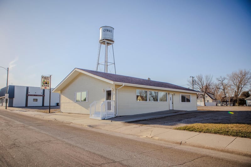 118 E Main St, Cyrus, MN 56323