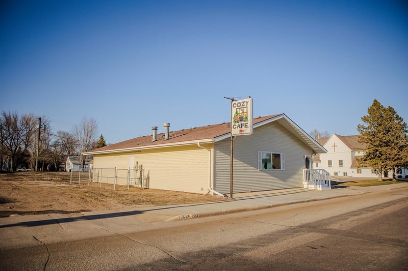 118 E Main St, Cyrus, MN 56323