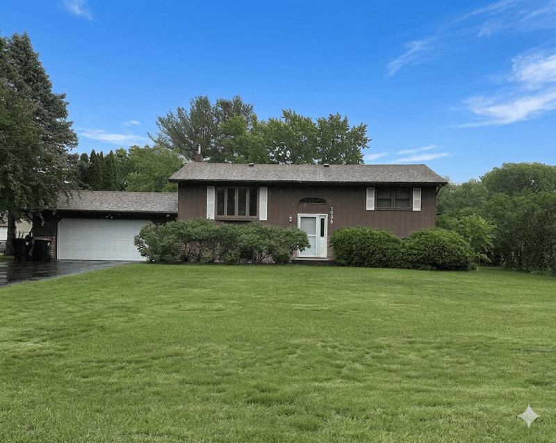 16379 Ward Lake Dr NW, Andover, MN 55304