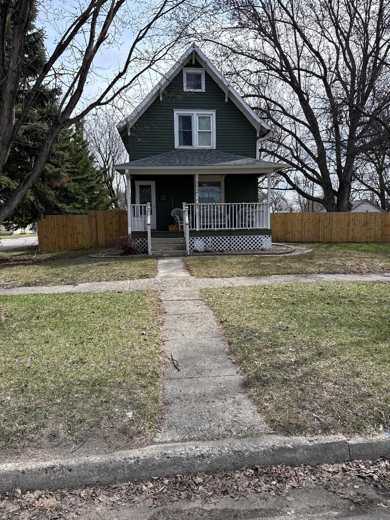 712 N 11th St, Benson, MN 56215