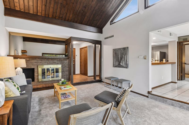 6115 Lincoln Dr #353, Edina, MN 55436