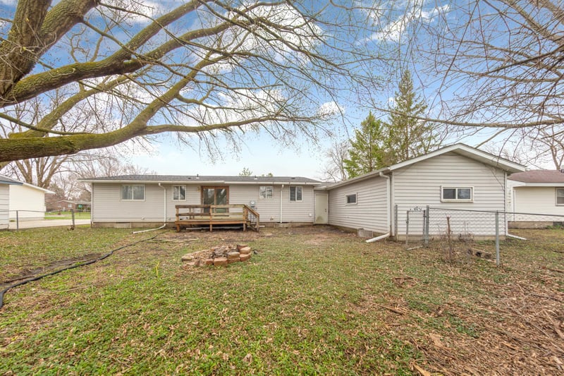 206 Julia St, Claremont, MN 55924