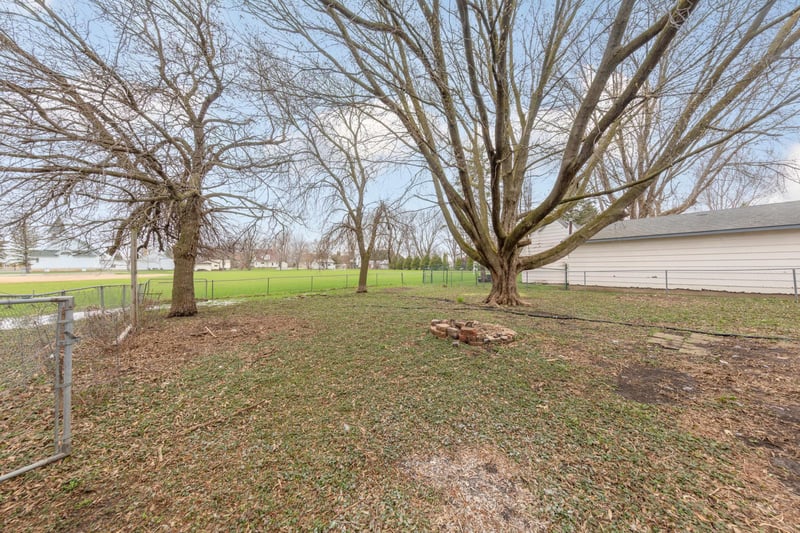 206 Julia St, Claremont, MN 55924