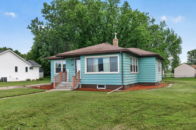 251 State Ave N, New Germany, MN 55367